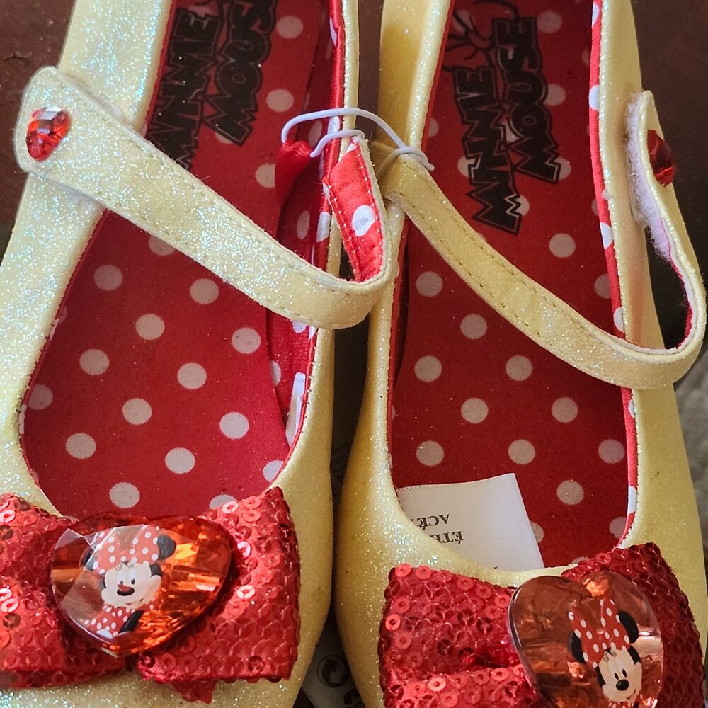 Minnie Mouse DISNEY shoes